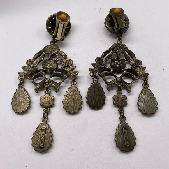 UTC Ultimate Trading Corp Crystal Chandelier Earrings Clip On - Picture 4 of 4